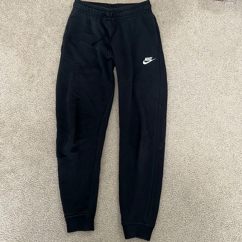Nike women’s sweatpants
